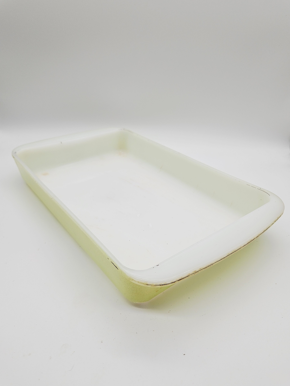 VINTAGE | Pyrex #232 lime 8x13 2 quart MCM 1950s baking dish